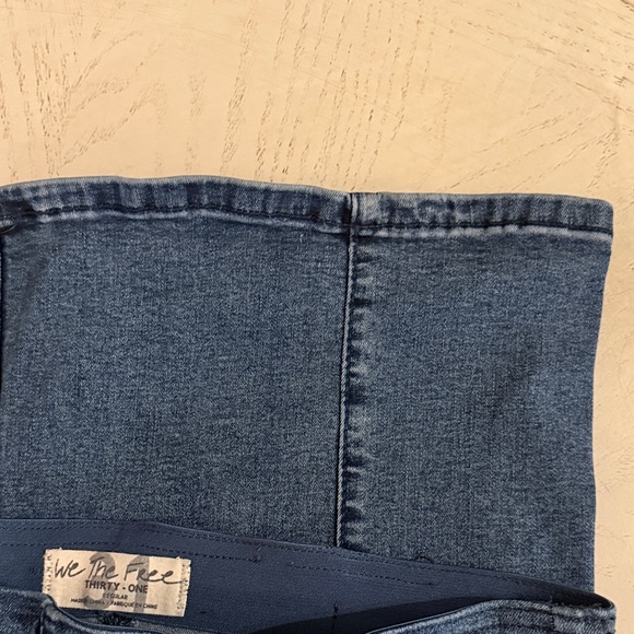 We The Free High Rise Pull On Elastic Band Denim Flare Jeans 31 $78 - Picture 3 of 12